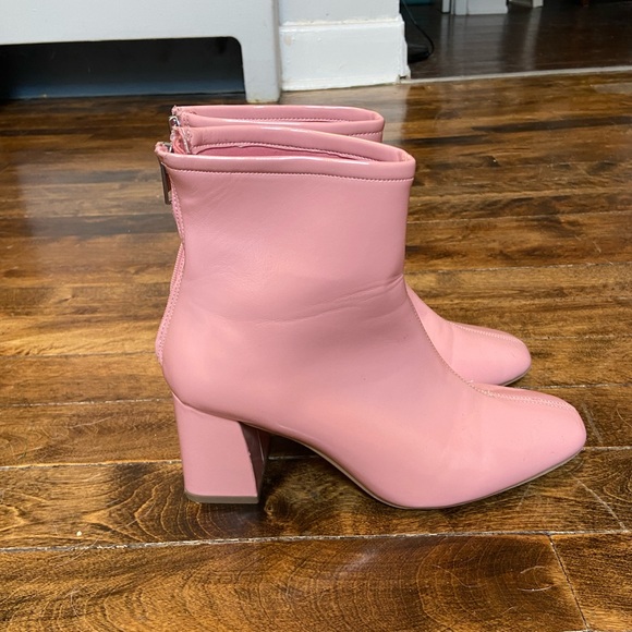 Barbie pink pleather booties! Size 7 - Picture 4 of 7
